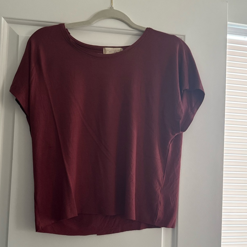 Maroon Tee, Altar’d State